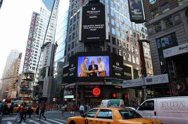 uSave LED's WalaLight Win Award, Times Square